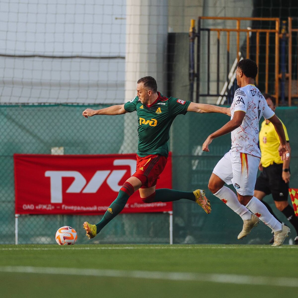 Дзюба в товарищеском матче против <<Фурсан>>