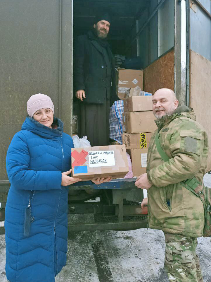    Помощь для Иловайска собирали в Волжском всем миром, а доставляли волонтёры из Краснослободска. Фото: предоставлено героем публикации.