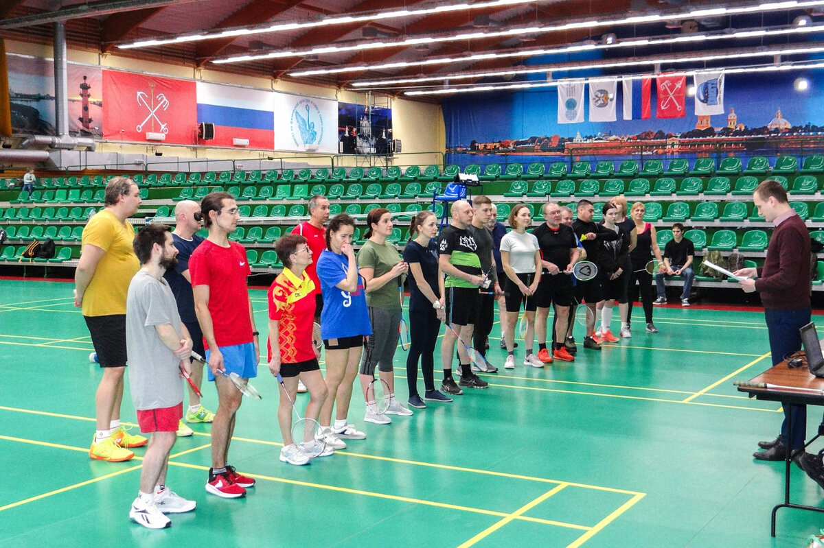    Фото: https://gptek.spb.ru/press/news/bilis-tselyy-den-sportsmeny-teka-zavoevali-bronzu-gorodskikh-sorevnovaniy-po-badmintonu-/