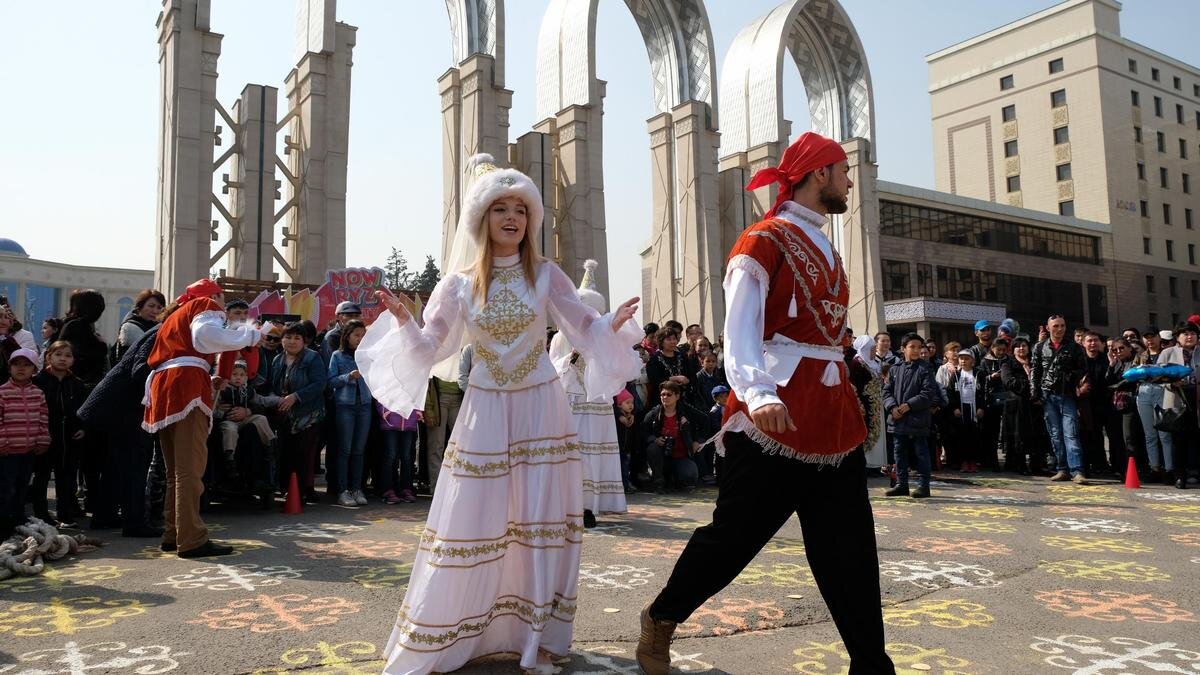    Люди на праздновании Наурыза:NUR.KZ / Владимир Третьяков