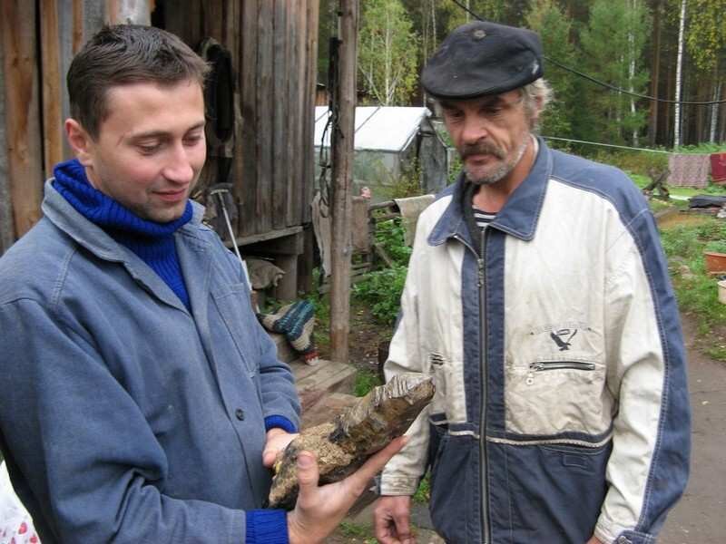 Ильин Анатолий (справа)