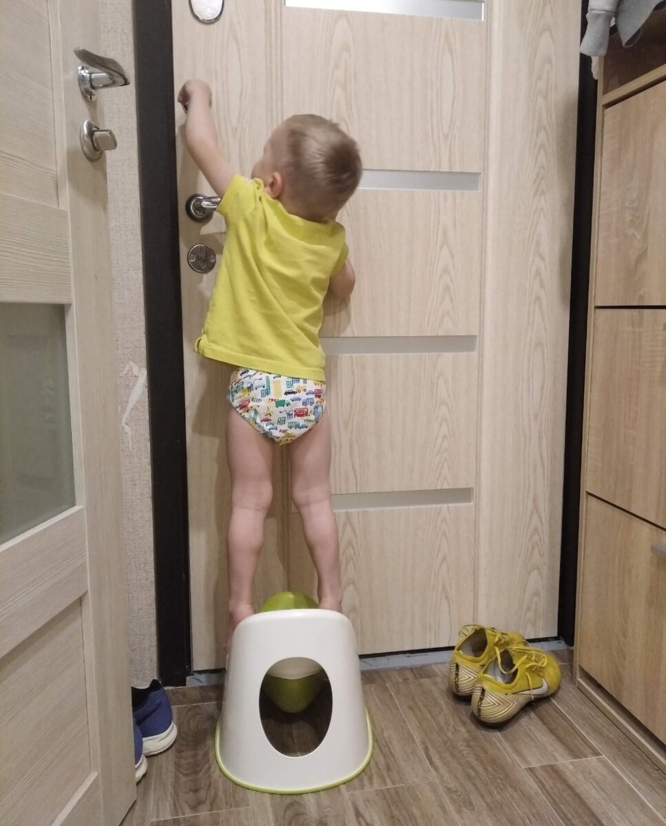Мам, открывай, там точно гости пришлих! 