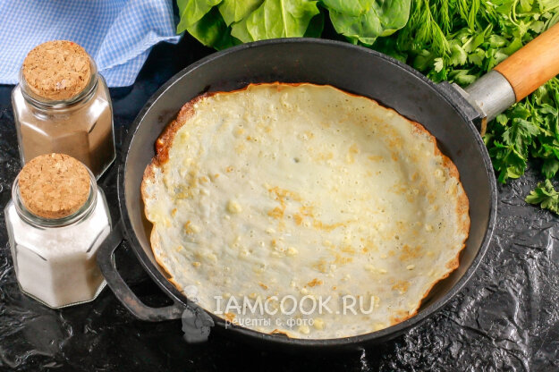 Салат с яичными блинами, курицей, луком и кукурузой простой рецепт с фото пошагово