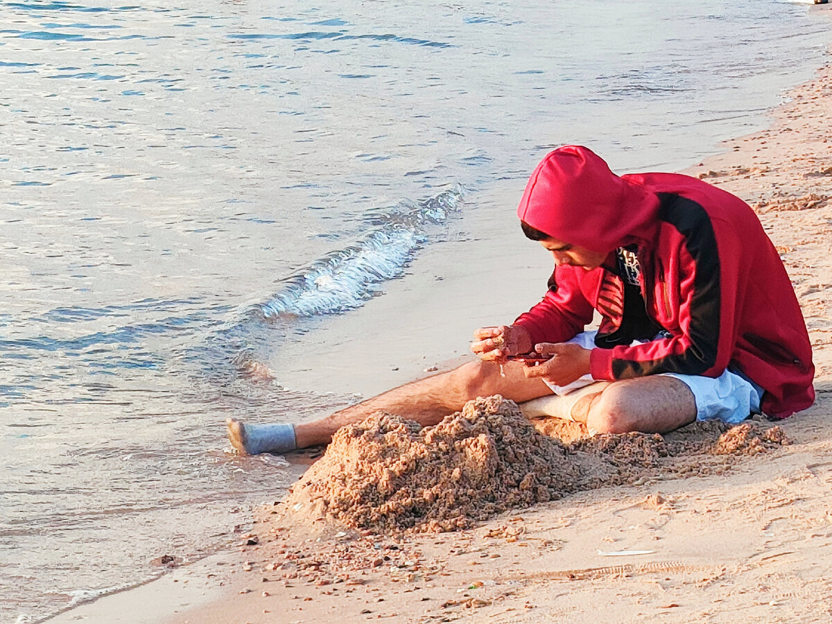 Как знать, может, именно ТАКУЮ яму он и копал...