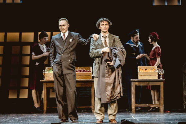    За спекуляциями на тему Родины часто следуют насилие и произвол   
Фото с сайта theatreofnations.ru