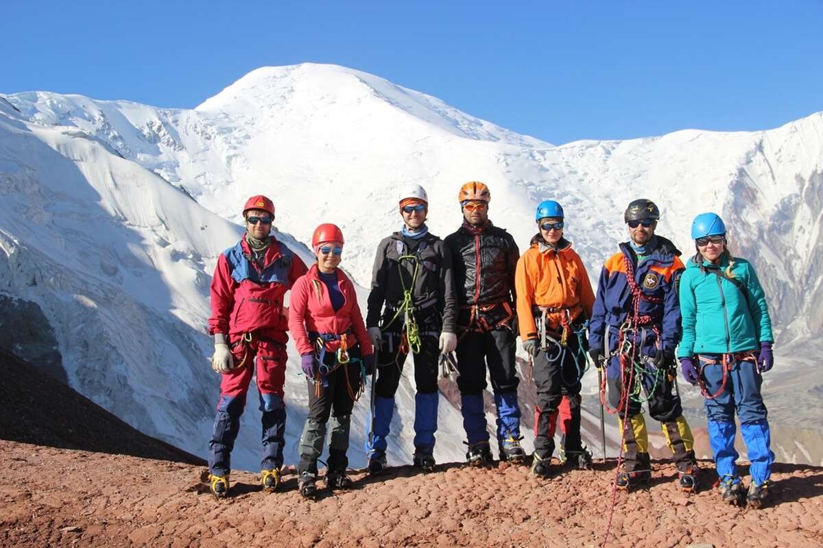 Mountain territory. Экипировка на Эльбрус. Спортивный туризм. Снаряжение для восхождения на Эльбрус. Снаряжение на Эльбрус летом.