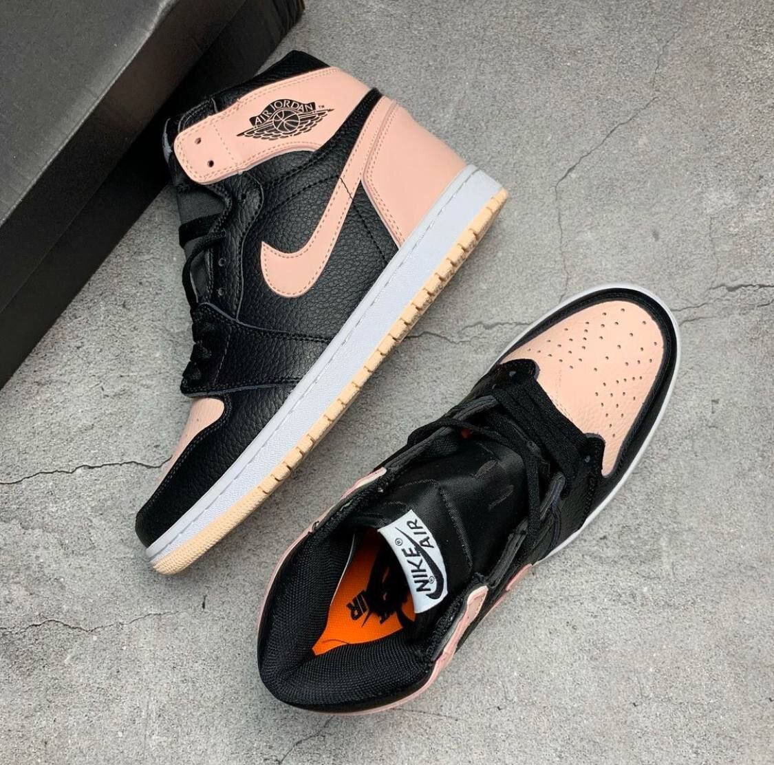 Air Jordan 1 Retro High OG GS Crimson Tint 555088-081