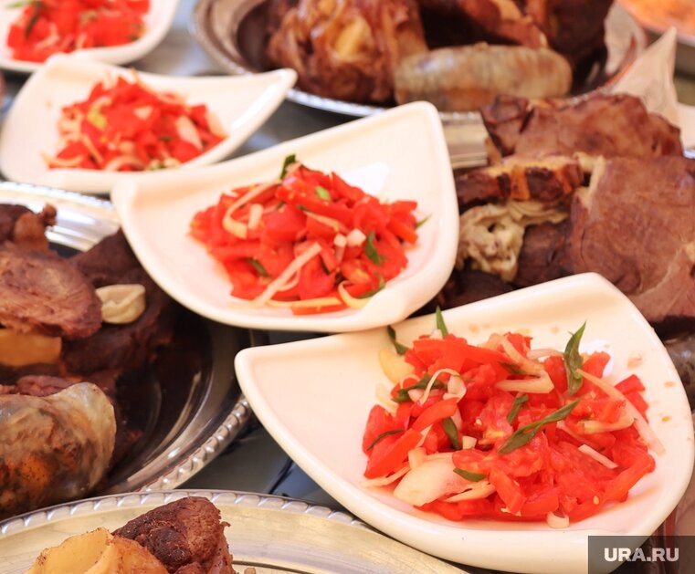    Врач порекомендовал мужчинам питаться мясом и томатами