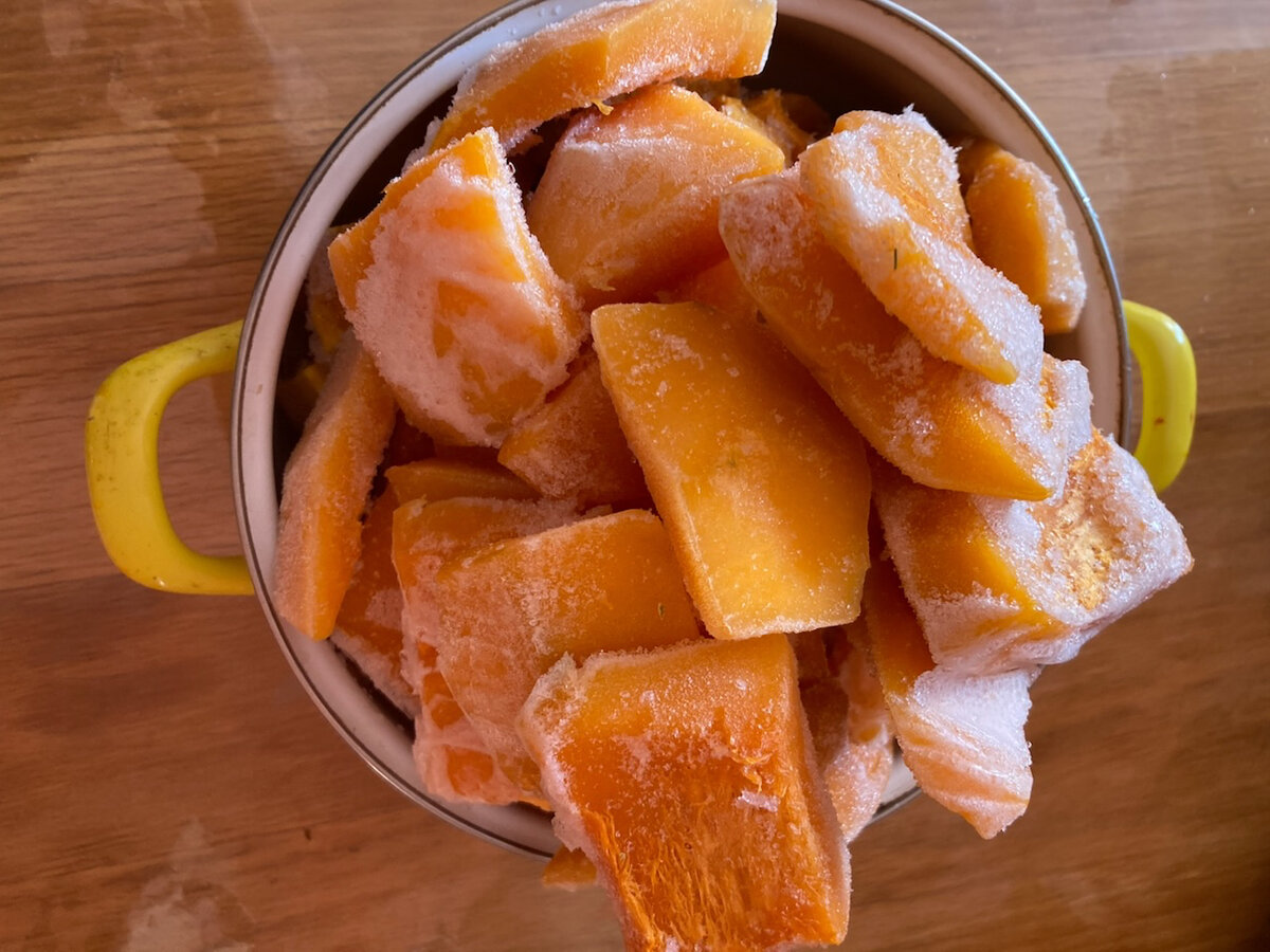 Замороженная тыква, это и все фото в статье - из личного архива