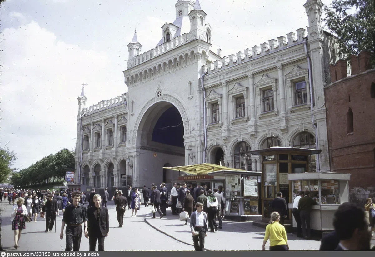 Третьяковский проезд, 1969 год. Автор: David C. Cook.