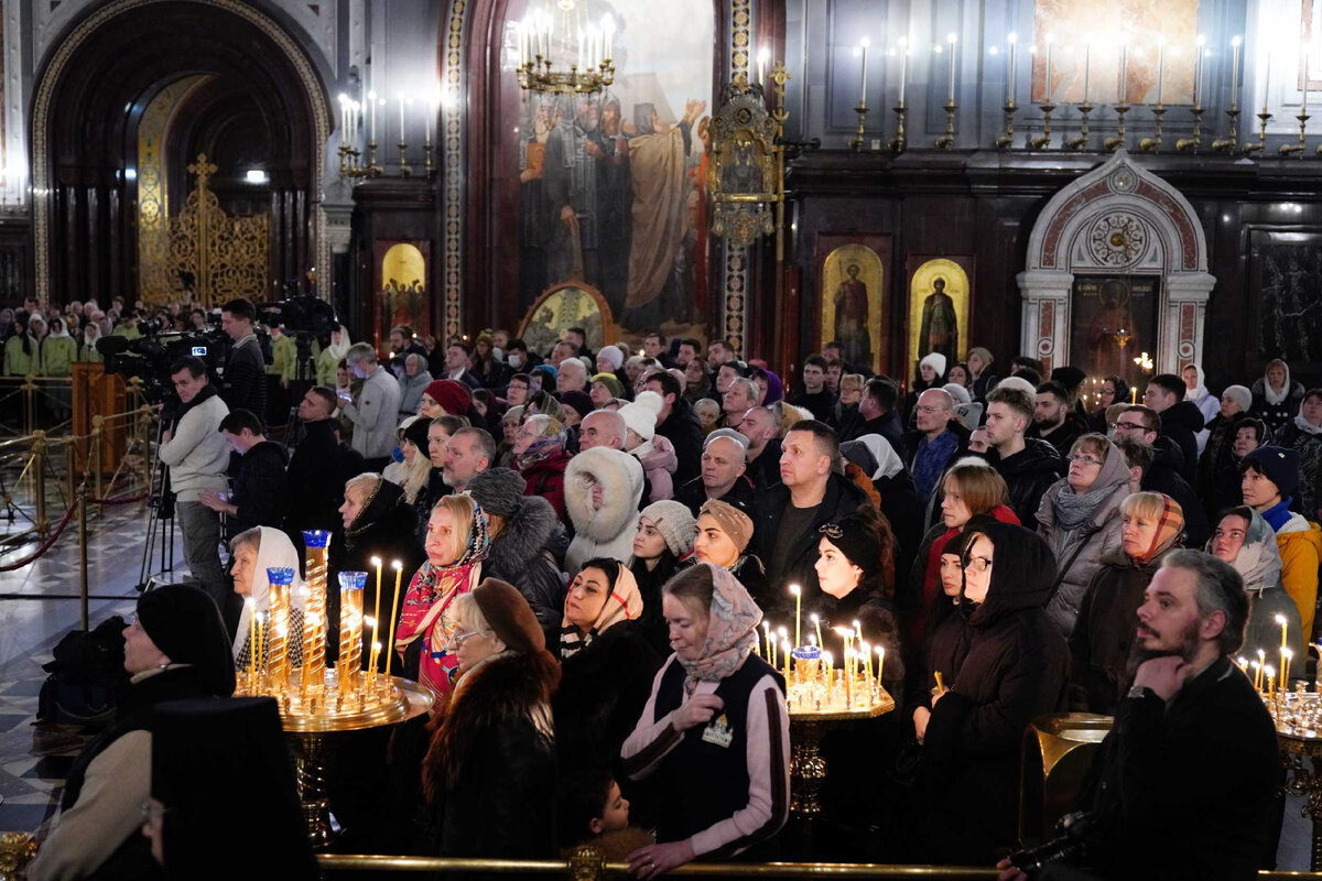 Вечеря с чином прощения в Храме Христа Спасителя. 26 февраля 2023 года. Фото Сергея Власова. Источник: https://foto.patriarchia.ru/news/vechernya-s-chinom-proshcheniya-v-khrame-khrista-spasitelya-2023-02-26/