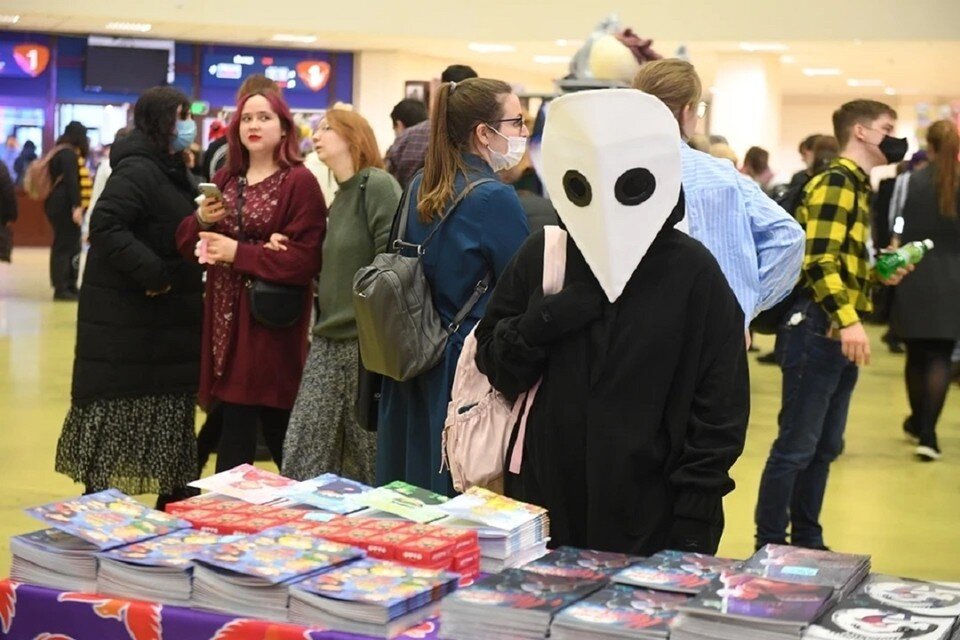     Анимешники решили дать отпор офникам, потому что те их постоянно ущемляли за нестандартный вид. Михаил ФРОЛОВ