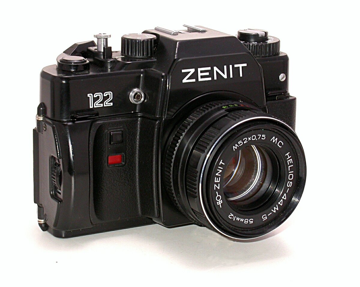 Zenit-122 с объективом Helios 44m-5. Фото из интернета.