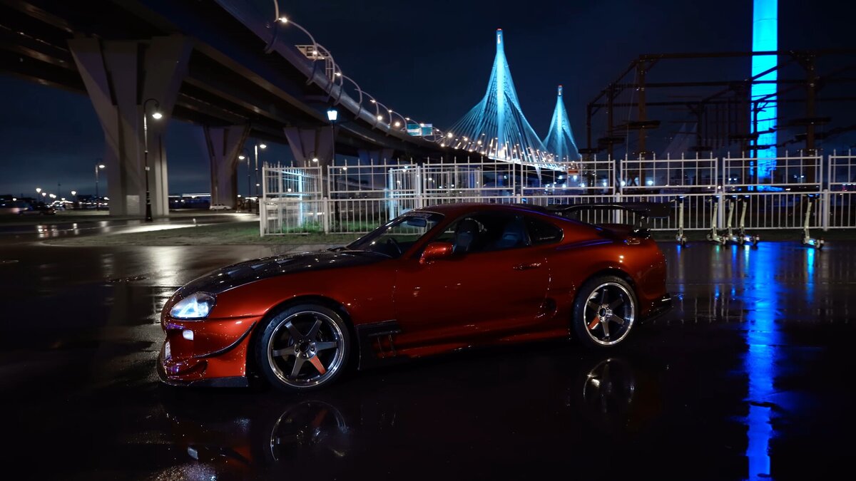 Уже заиграла оригинальная музыка из игры? 