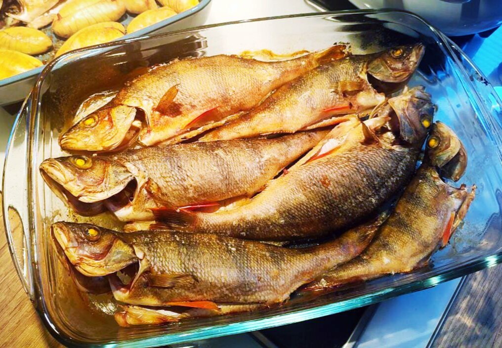 А вот и вкуснятина с последней рыбалки. 😜

