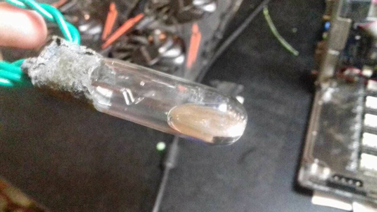     Второй Западный окружной военный суд приговорил к 19 годам заключения в колонии строгого режима 40-летнего россиянина по делу о подготовке теракта в подмосковном суде.