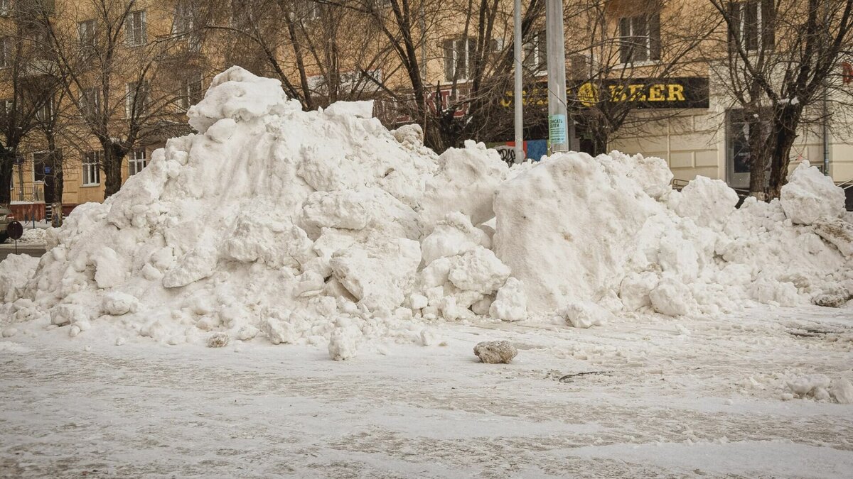     Такие обращения поступают еженедельно. Об этом в ходе еженедельной городской планерки в администрации Петрозаводска рассказал директор ЕДДС Сергей Димитриев.