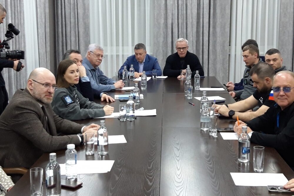    Вячеслав Фетисов уверен: вопрос сохранения экосистемы Байкала - один из важнейших.Фото:  АиФ/ Николай Терещенко