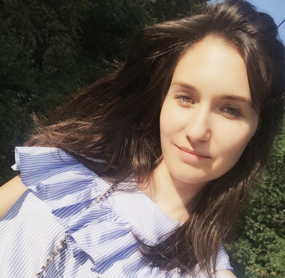 Зарина чувствовала, что времени ждать «скорую» уже нет