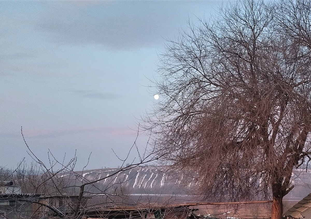 Луна сегодня утром