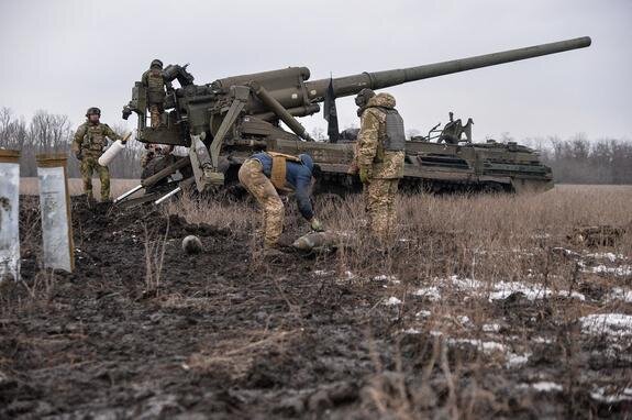    Украинская артиллерия под Бахмутом. Фото: Madeleine Kelly/globallook.com