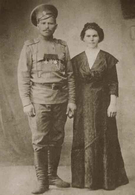 Чапаев Василий Иванович с супругой. 1916 год
