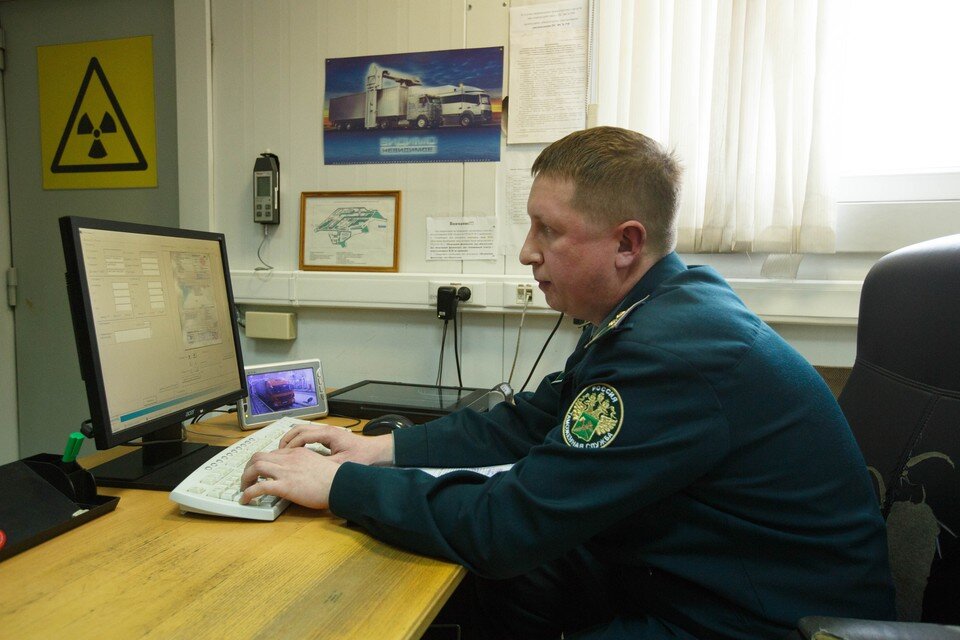     Нарушительницу задержали сотрудники таможни Пулково Александр ГЛУЗ