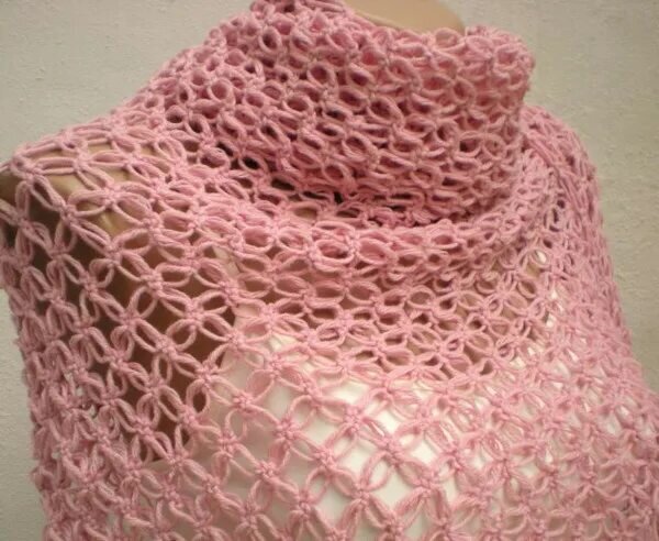 Например вот так, только пряжу взять тоньше если хотите вещь на весну. 