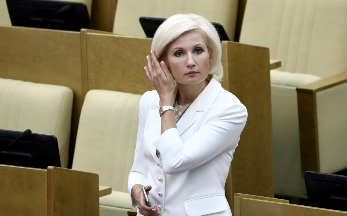 Блондинки во власти | Молчание девчат. Надежда Нелидова | Дзен