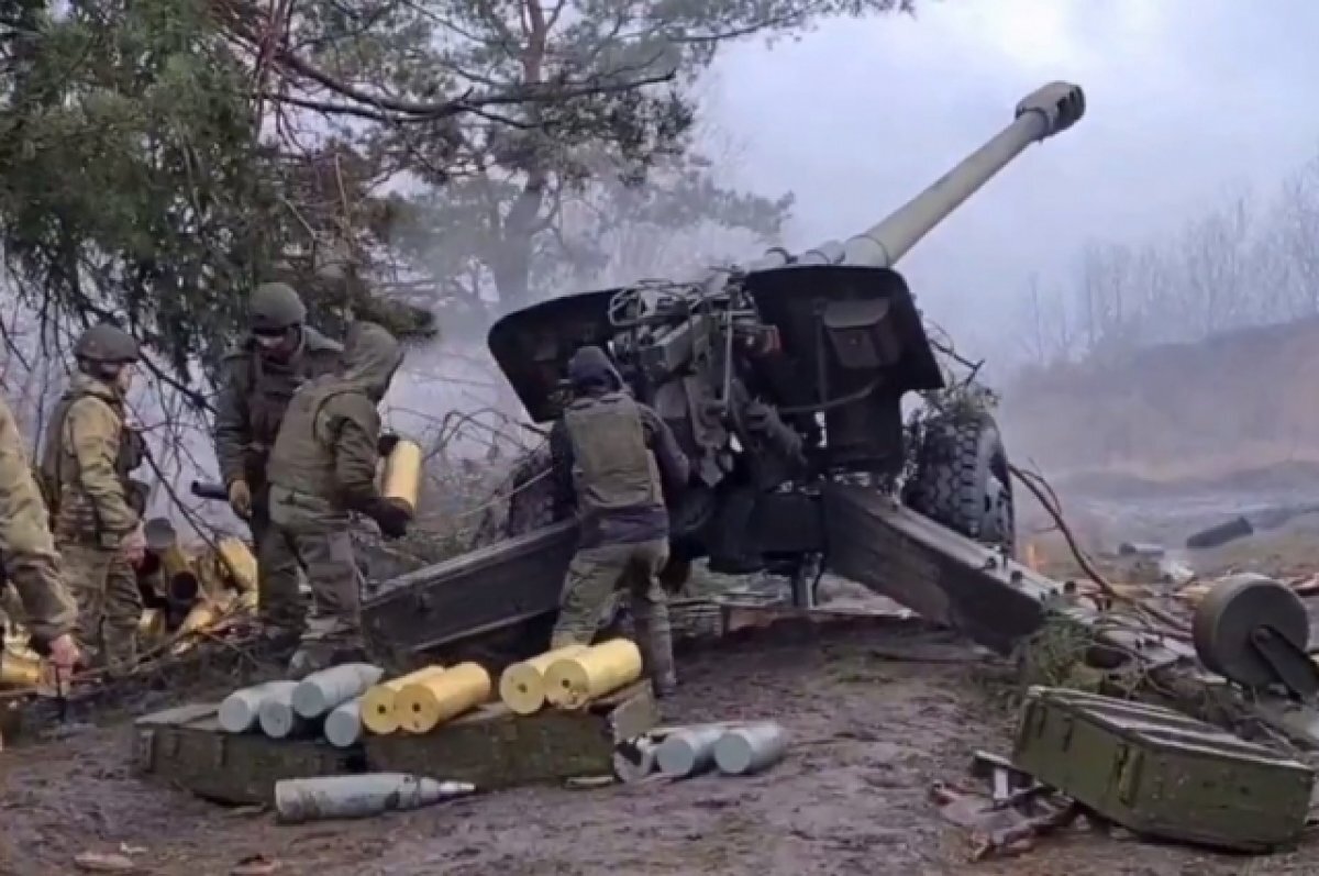    Российские военные поразили опорный пункт ВСУ из крупнокалиберного орудия