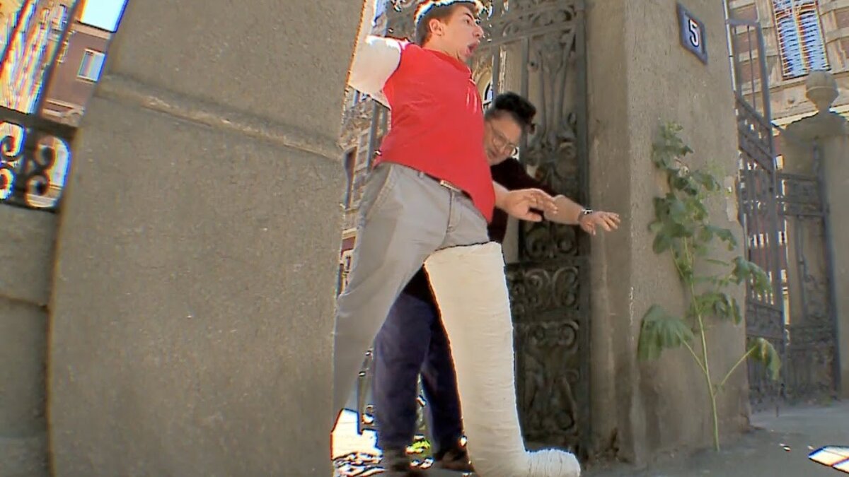 Смейся с нами, до слёз. Самый весёлый канал  без диалогового юмора. Приглашай друзей, пусть тоже повеселятся. Мы рады вас всех видеть.