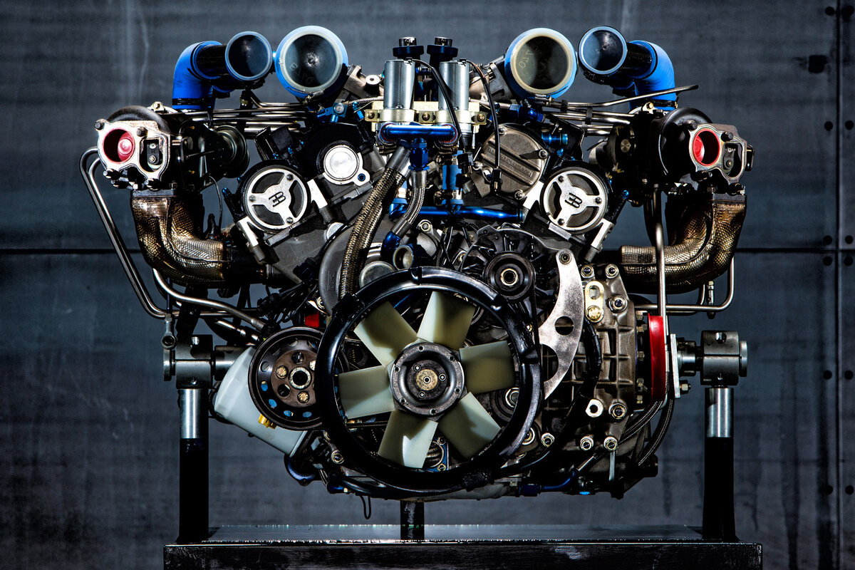 Engine type. Мотор Бугатти Вейрон w16. Bugatti Veyron двигатель. Bugatti Veyron двигатель w16. W16 двигатель Bugatti.