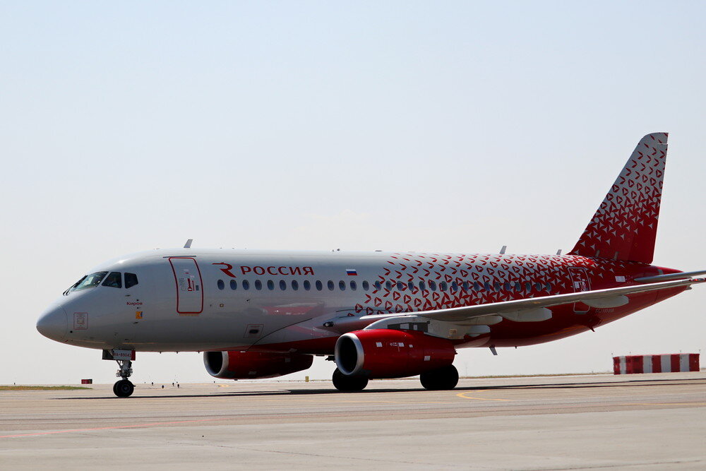 Первым эксплуатантом "русифицированных" Суперджетов станет авиакомпания "Россия"