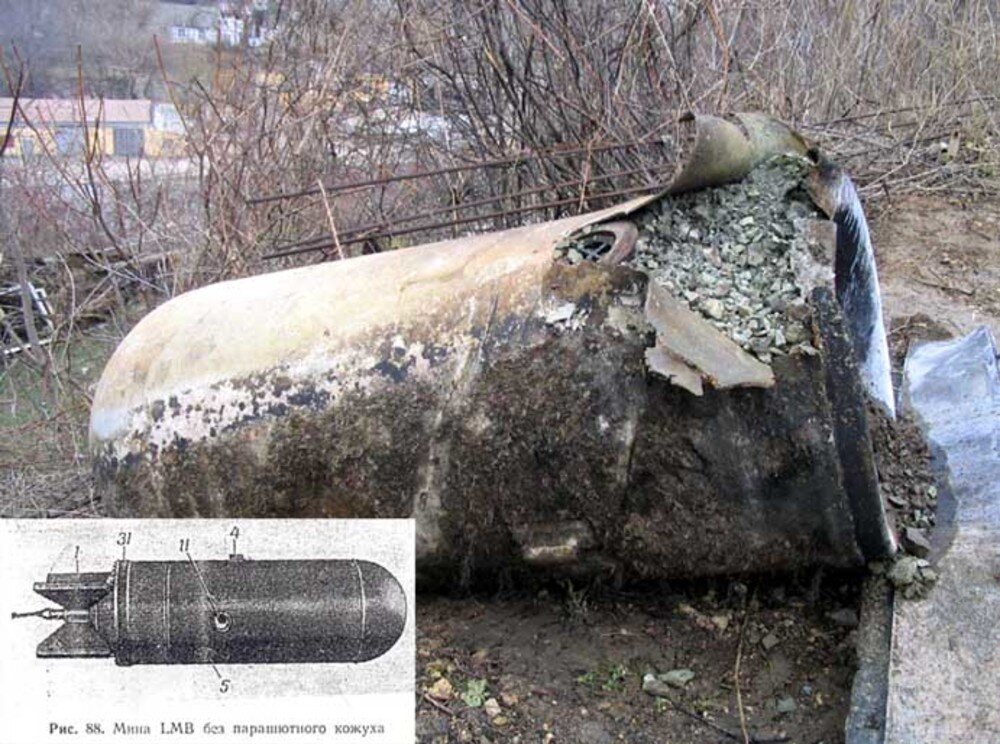Вот она "живьем". Знакомый водитель вез ее в кузове МАЗа -шестерки (самосвала), и по незнанию выгружал опрокидыванием кузова, считая, что это просто алюминиевый буй.