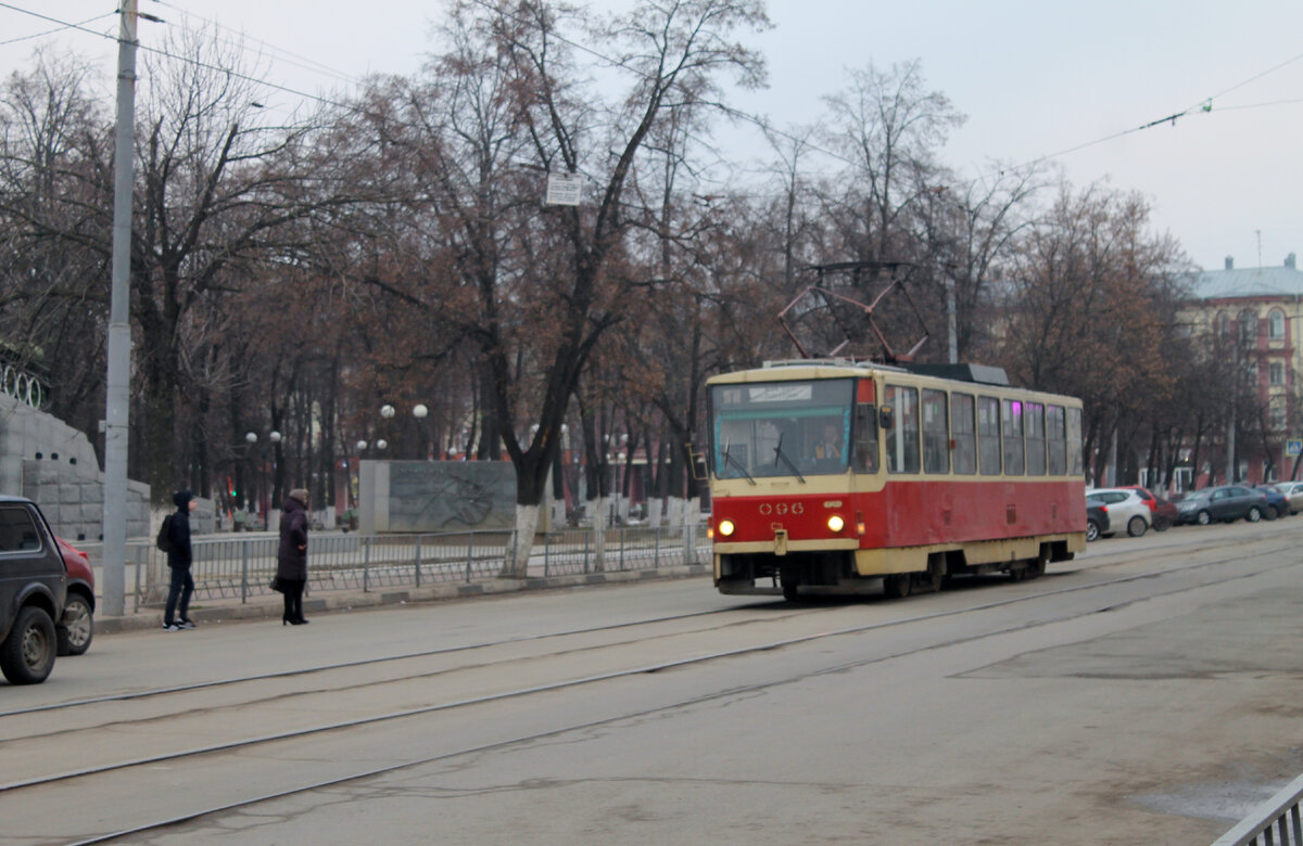 г. Орел, ул. Пушкина, маршрут № 1, вагон Tatra T6B5SU