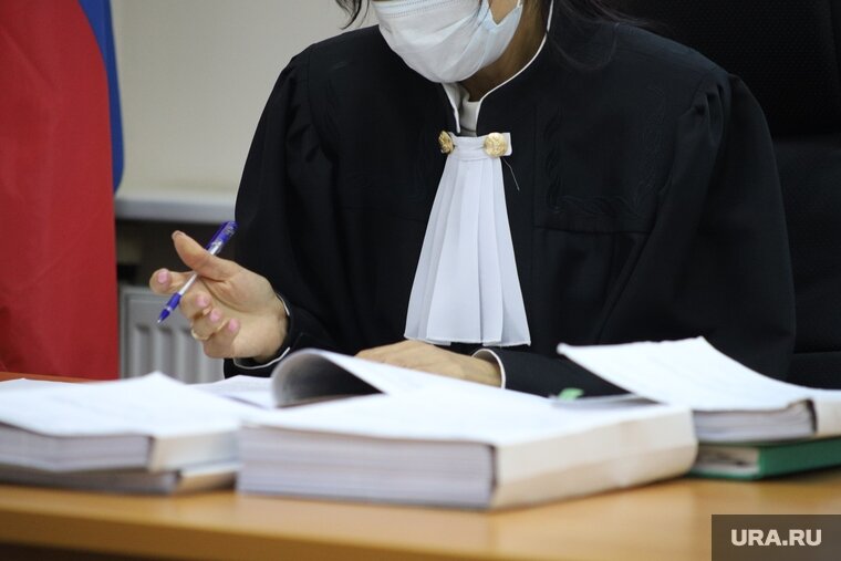    Камышловский суд назначил пастуху компенсацию в 200 тысяч