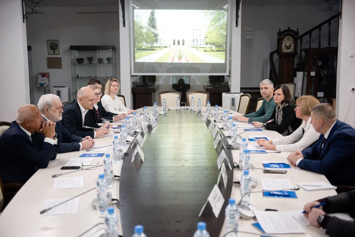 Сотрудники ТГУ на встрече с коллегами из Донбасса