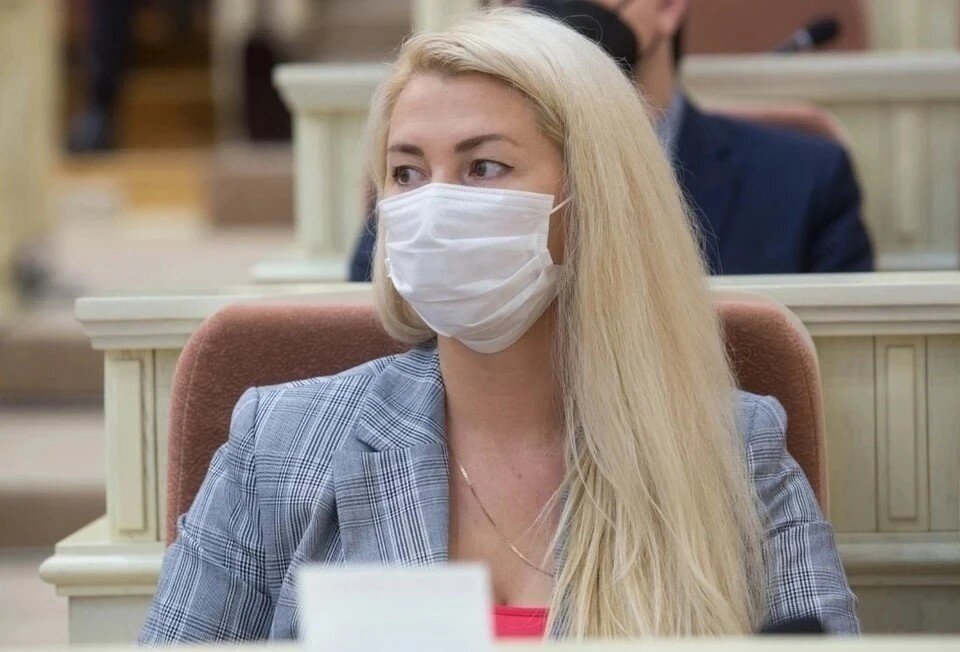     Экс-глава Управления министерства юстиции Удмуртии Ольга Филиппова обвинялась в мошенничестве. Фото: пресс-служба Госсовета Удмуртии