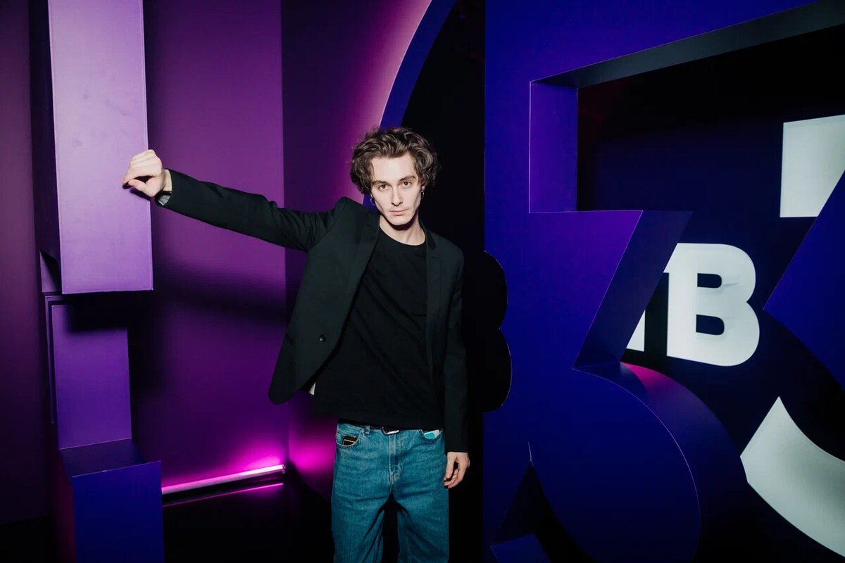 тв 3 2018. тв3 ведет расследование ведущий. тв 3 ведет расследование. канал тв3. тв3 телеканал логотип.