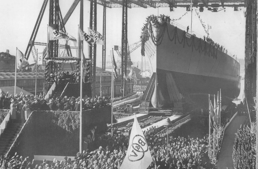 Спуск линкора "Бисмарк". Германия. 1939 год