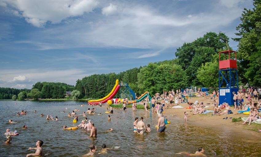 Озера подмосковья для купания. Пляж Трусово на Истринском водохранилище. Пляж Трусово Истра. Пироговское водохранилище пляж Дубрава. Пляж «Трусово», Солнечногорск.