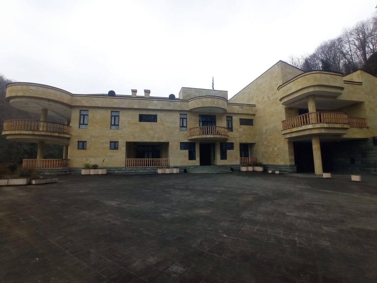 Дача Горбачева вид на дом. Источник интернет