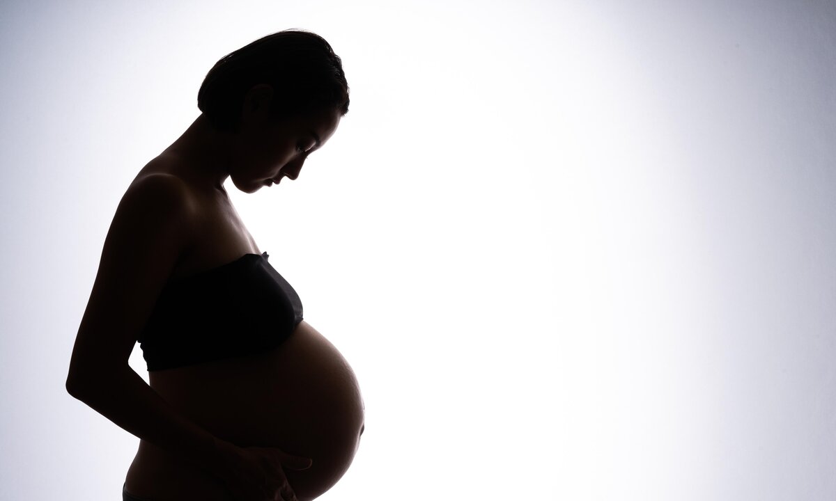 13 недель беременности болит живот. Сняли беременную.