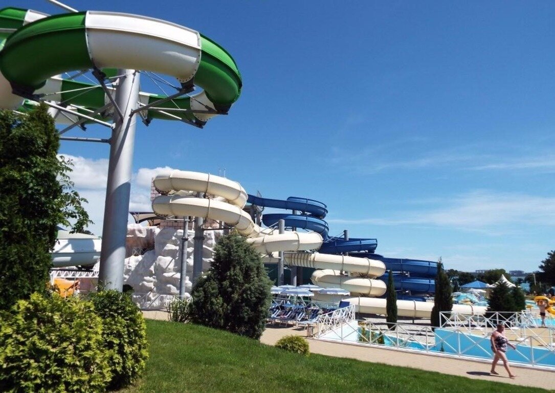 Фотогалерея аквапарка Золотая бухта в Геленджике