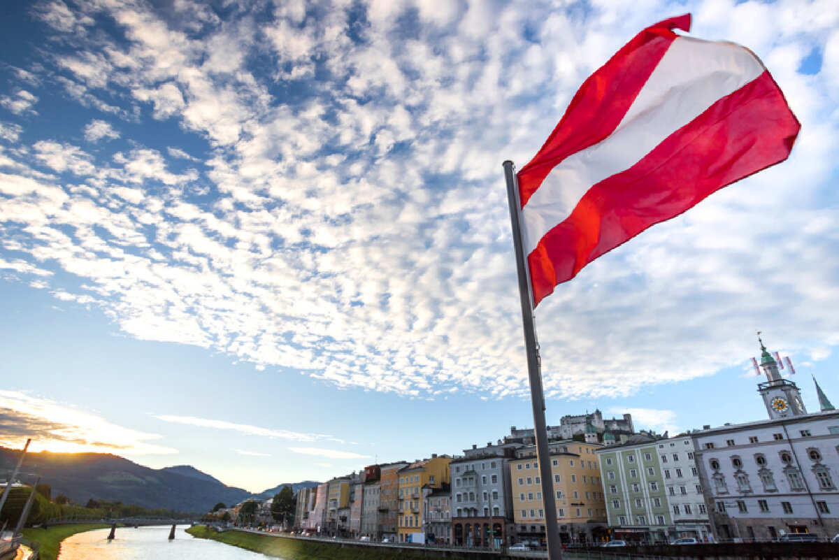 флаг австрии на