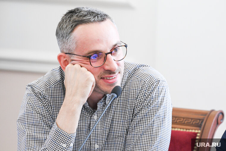    Дмитрий Колезев находится в списке иноагентов с 18 ноября 2022 года