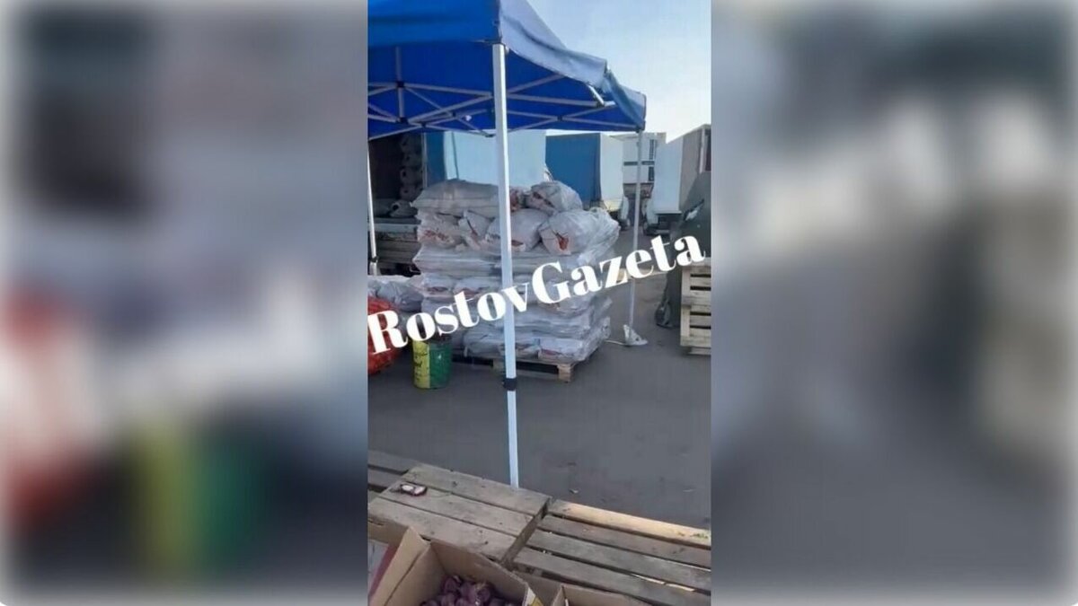     Продавцы рынка «Агромолл» рассказали о причинах забастовки 6 марта, об этом они сообщили в беседе с корреспондентом RostovGazeta.