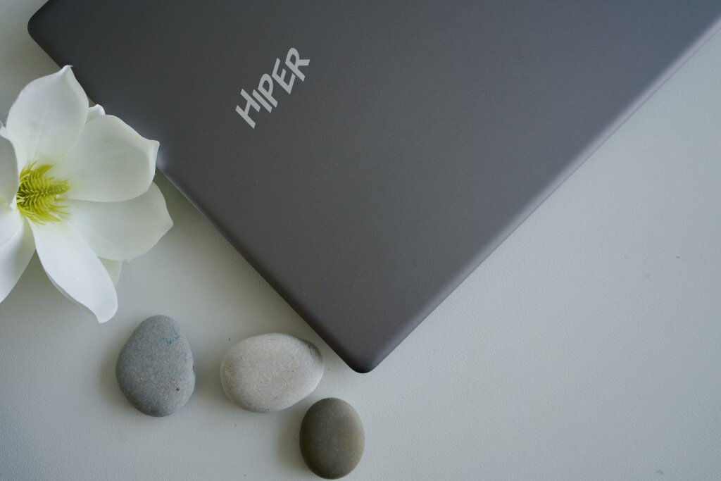 Hiper dzen. Хайпер пс плэй ноутбук. Системный блок hyperpc lumen 2. Hiper dzen. Игровая станция hyperpc.