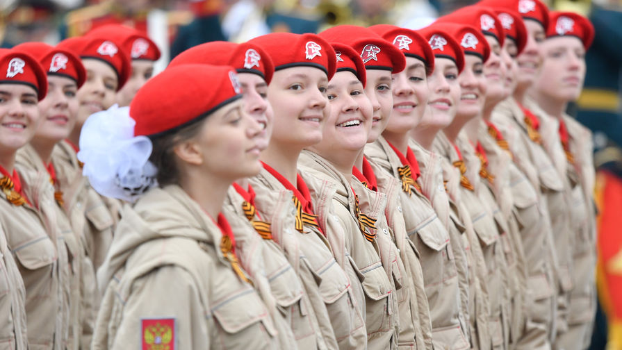 Юнармия на красной площади. Юнармия парад. Парад на красной площади юнармейцев. Юнармия спб 2020 парад. Парад на дворцовой 23 февраля.