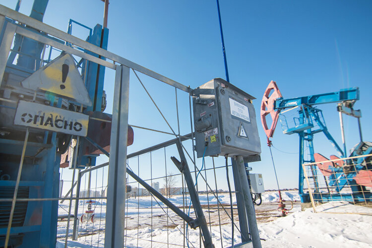    Несмотря на все усилия правительства, переориентация нефтегазового экспорта и потолок цен на нефть привели бюджет в предынфарктное состояние Фото: «БИЗНЕС Online»